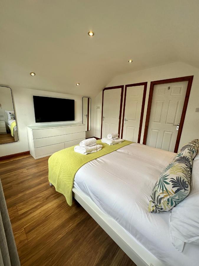 4 Sheraton Apartment *