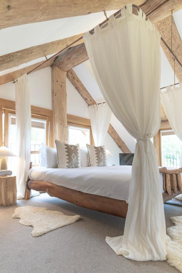 Wild Nurture Eco Luxury Offgrid Log
