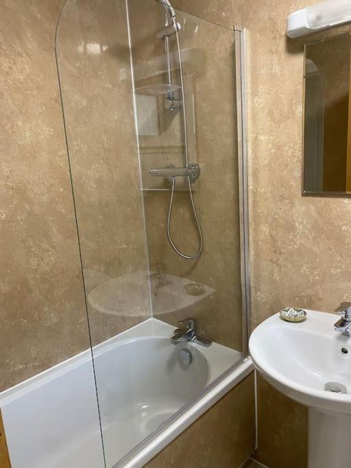 Fassifern. 1st Floor With Loch View Apartment Fort William