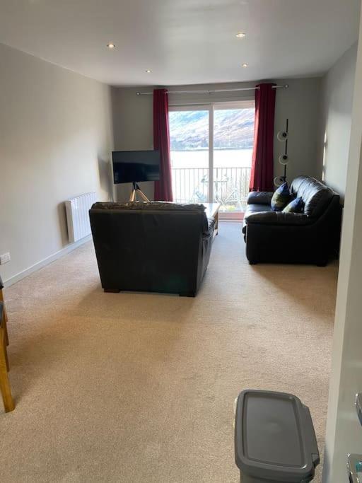 Fassifern. 1st Floor With Loch View Apartment *
