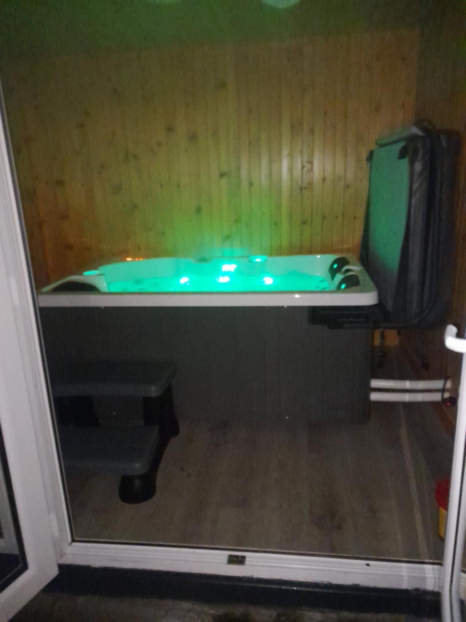 Holiday home Ben Nevis Manor & Indoor Private Hot-tub *