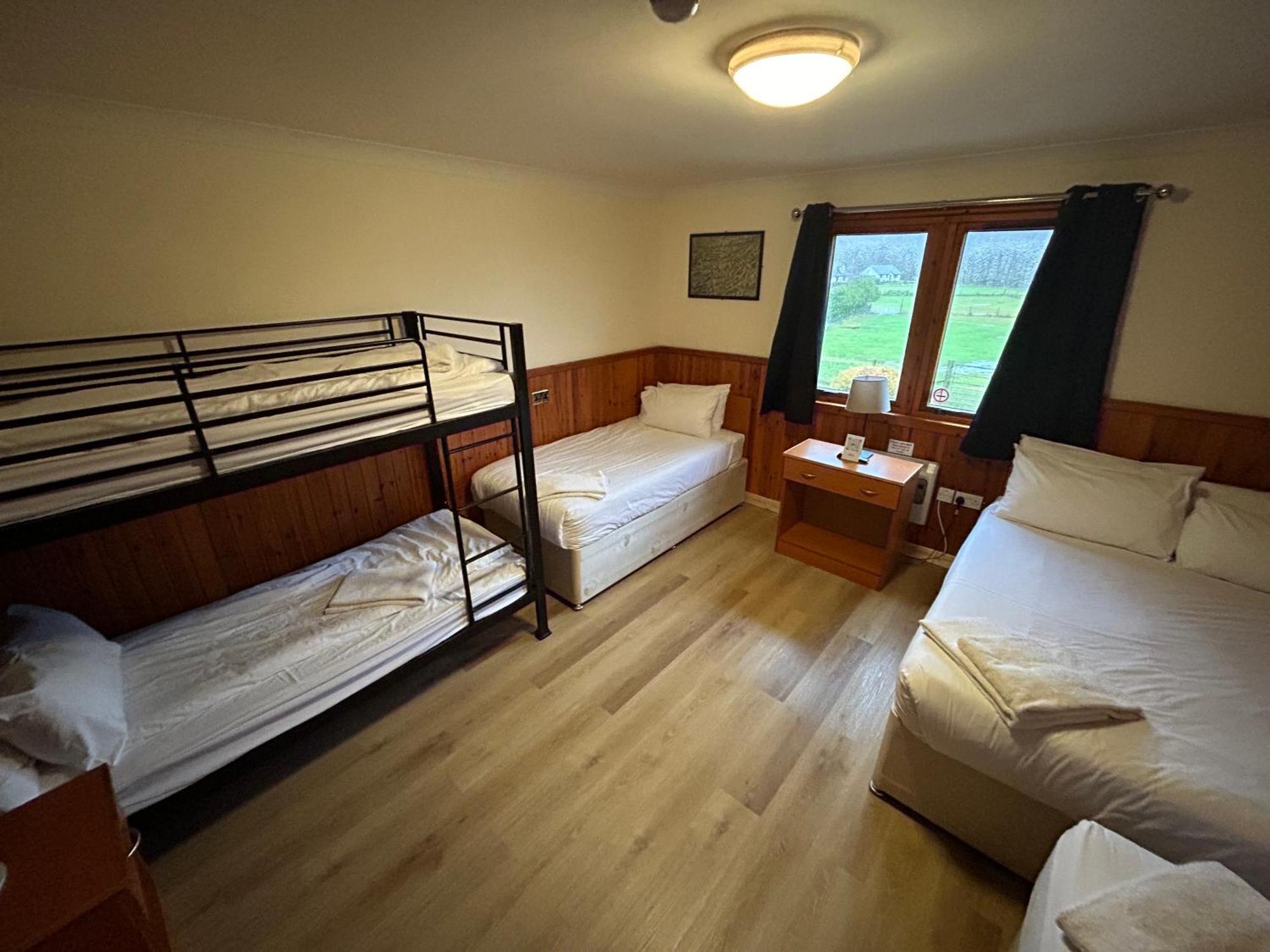 Hotel Roam West