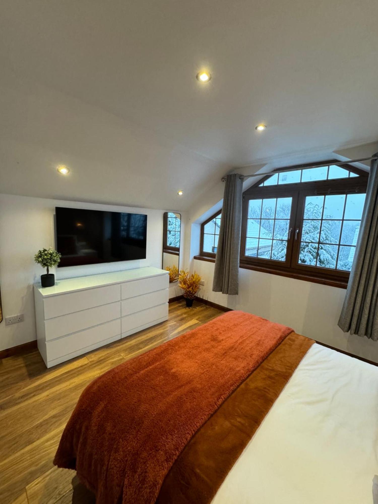 1 Sheraton Fort William