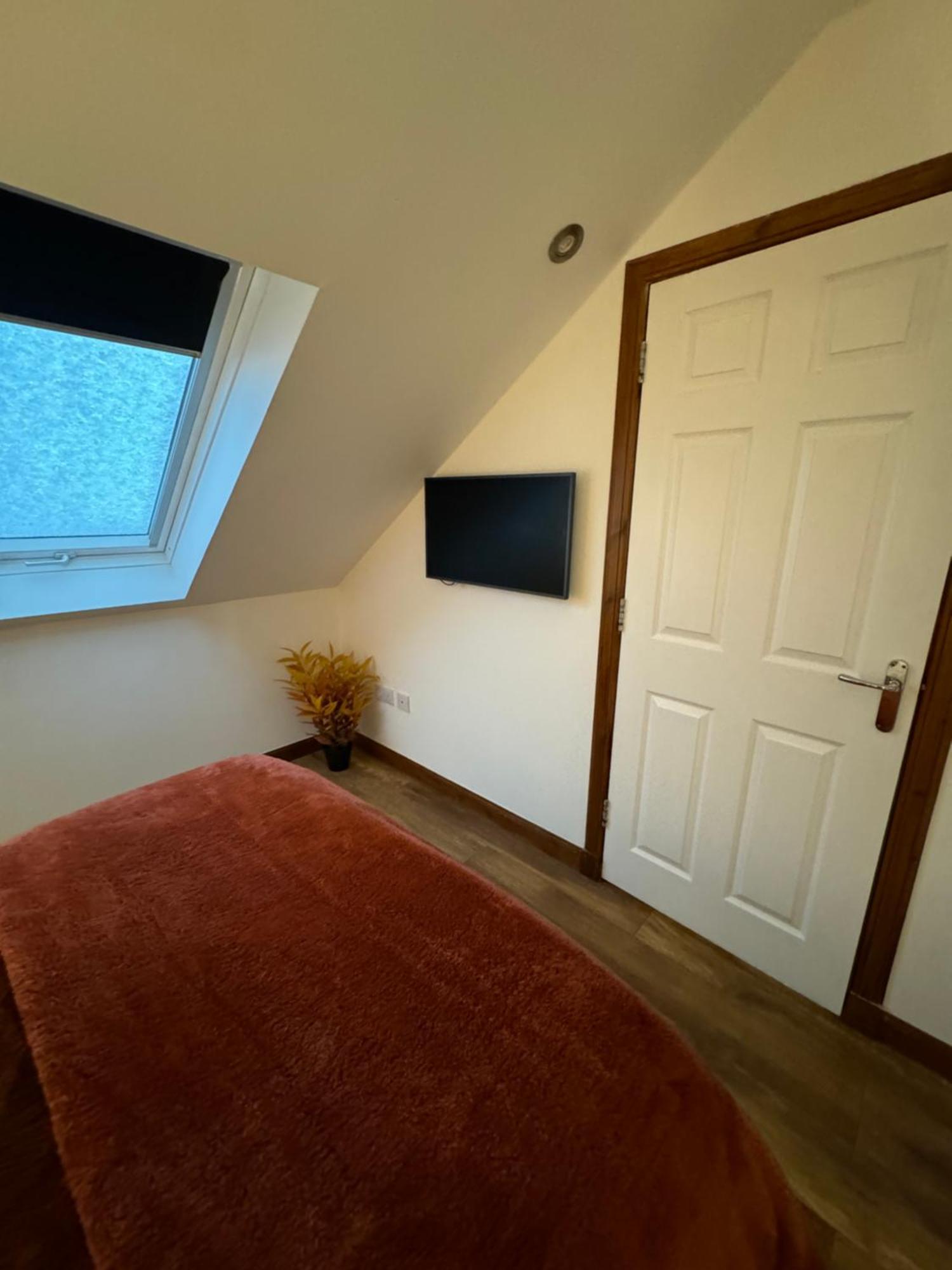 1 Sheraton Apartment *