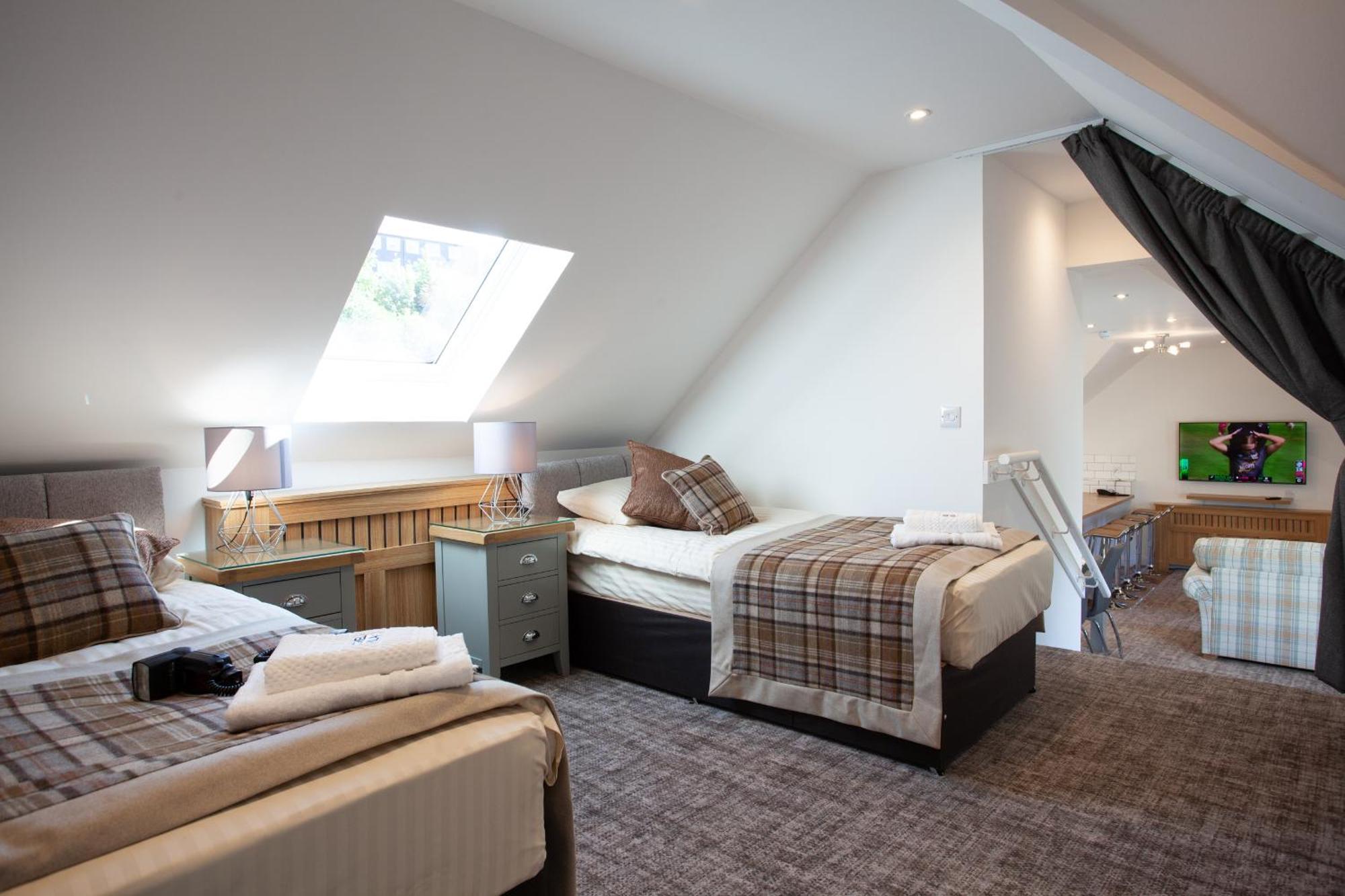 Lochiel Guest house *