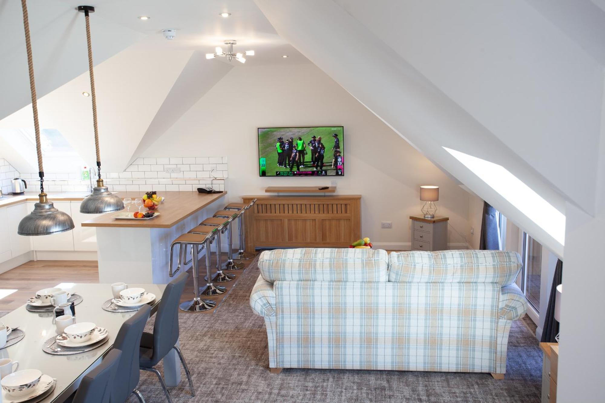 Lochiel Guest house *