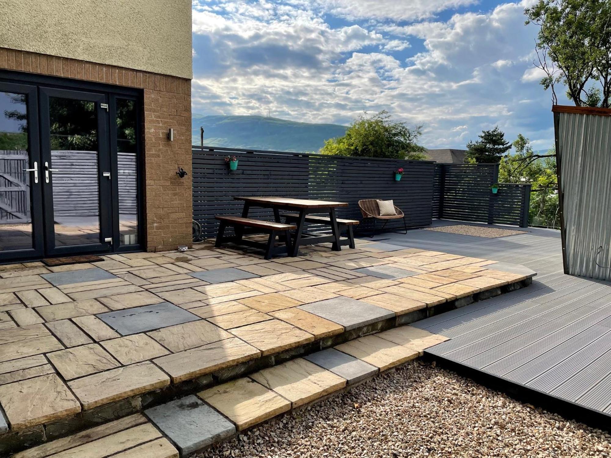 Stylish, With Kitchen & Large Deck * Fort William