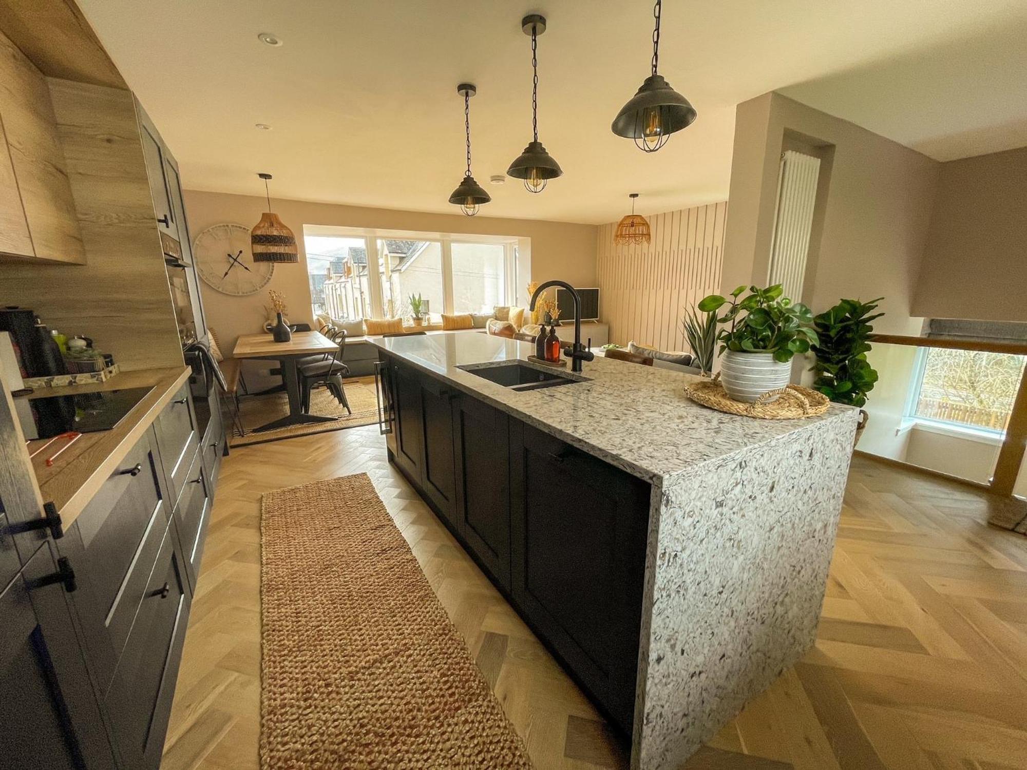 Stylish, With Open-plan Living * Fort William