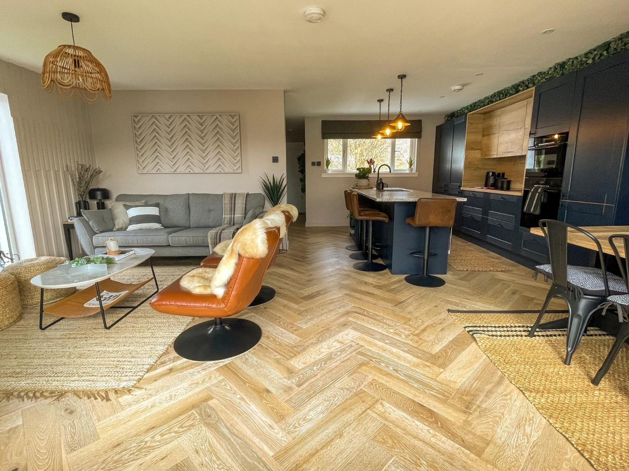 Stylish, With Open-plan Living Holiday home
