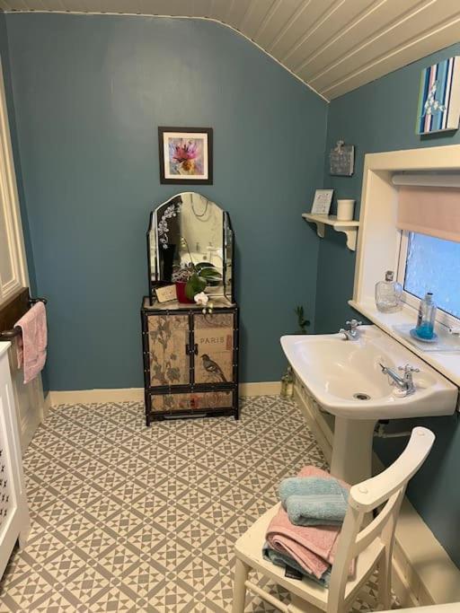 Apartment Station *