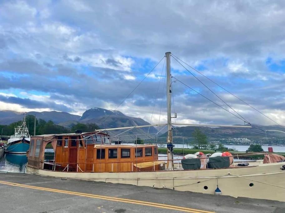 Station * Fort William