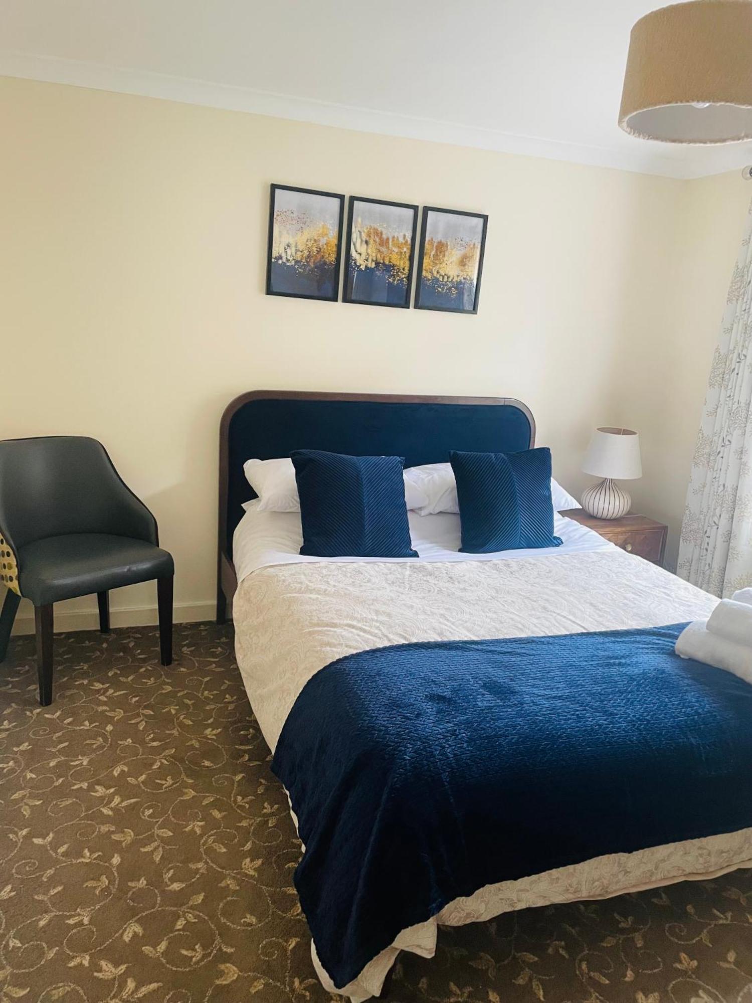 Wallace House Apartment *
