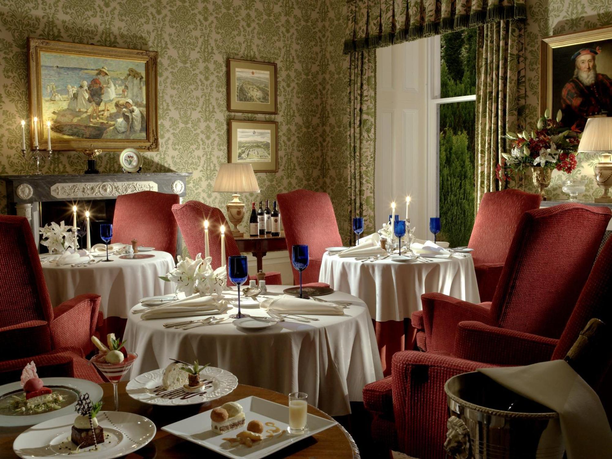 Country house Inverlochy Castle *