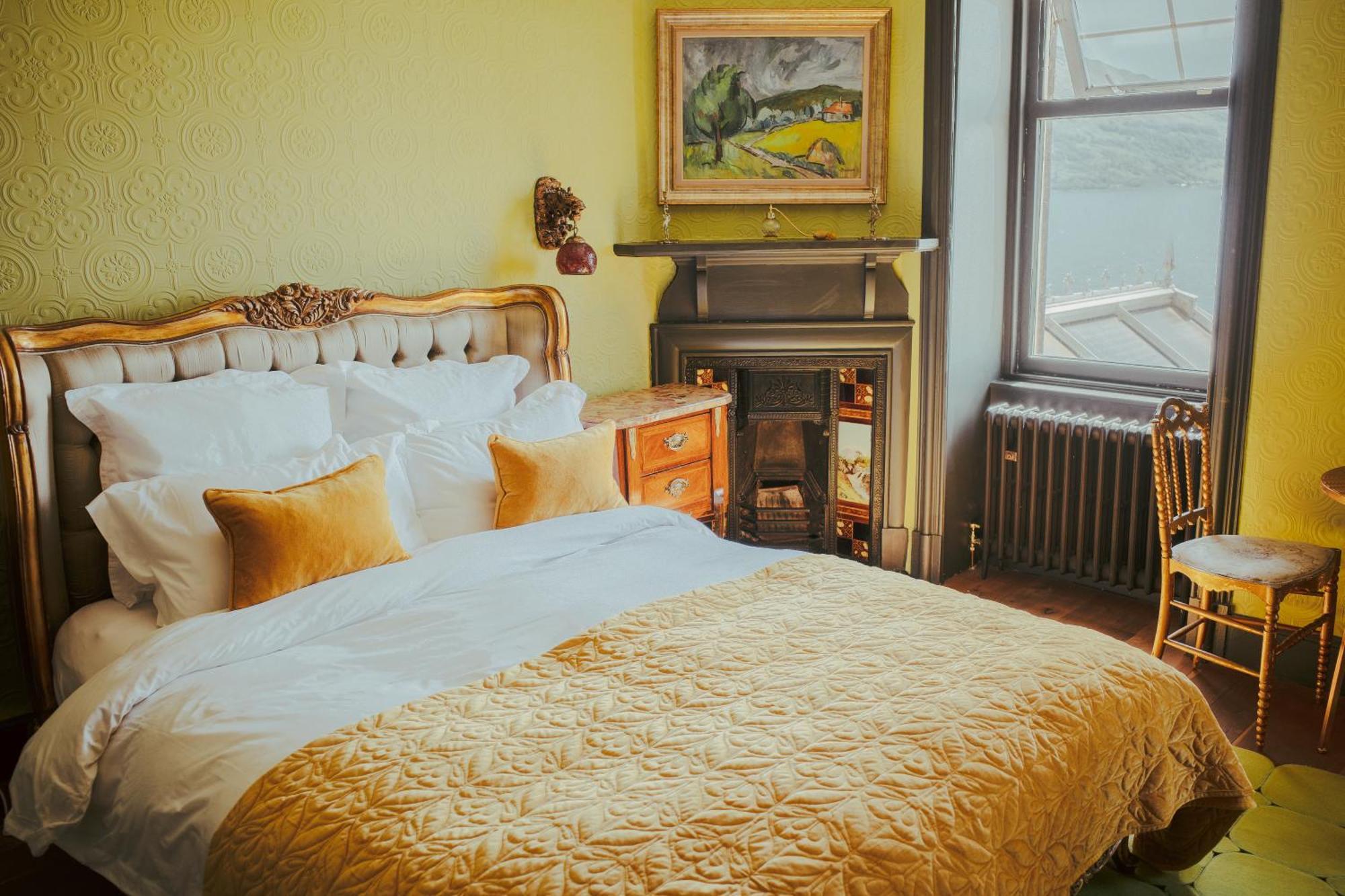 Ardrhu House William - Serviced Luxury Scots Baronial