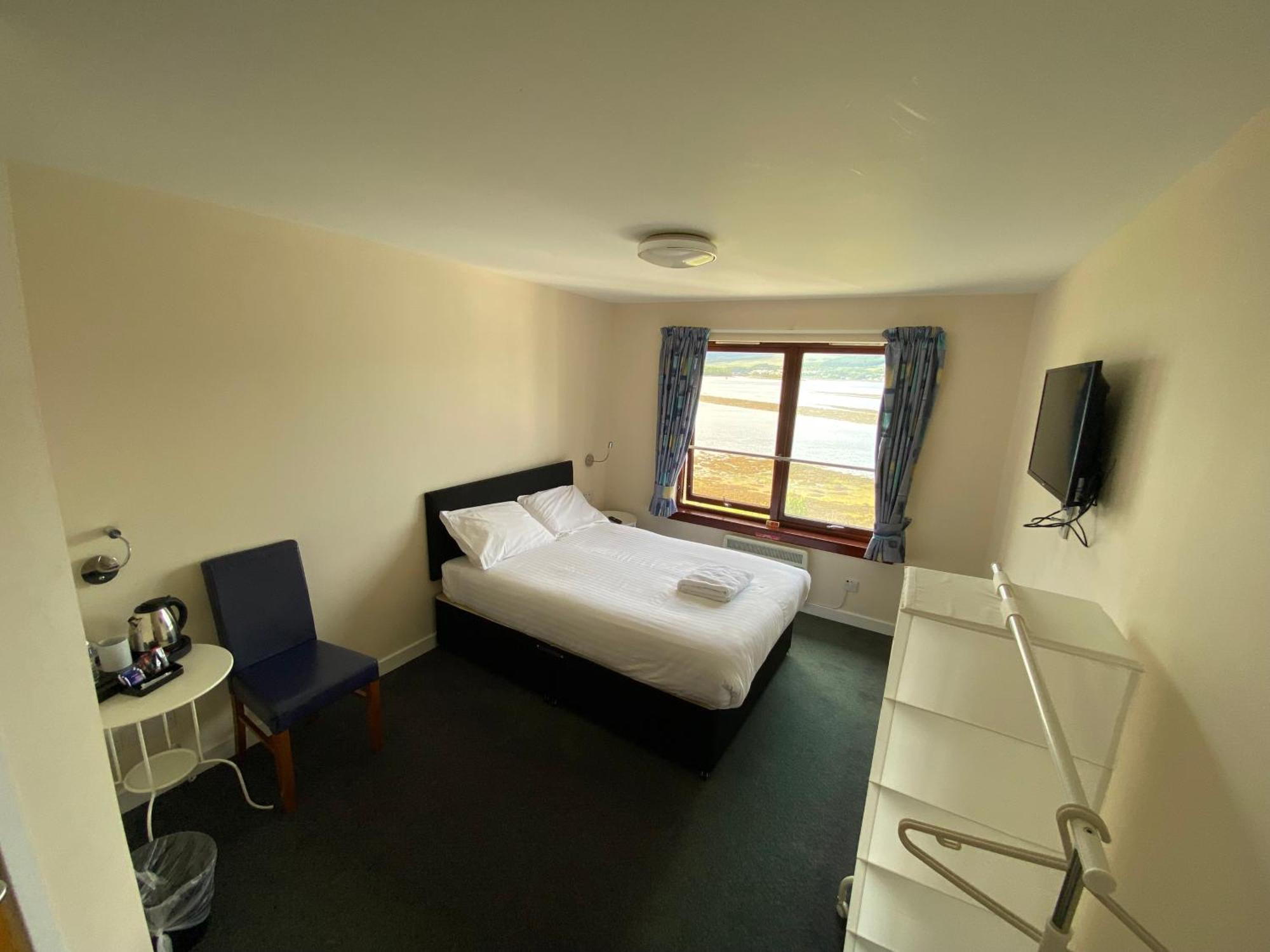 Hotel Waterfront - Only 3*