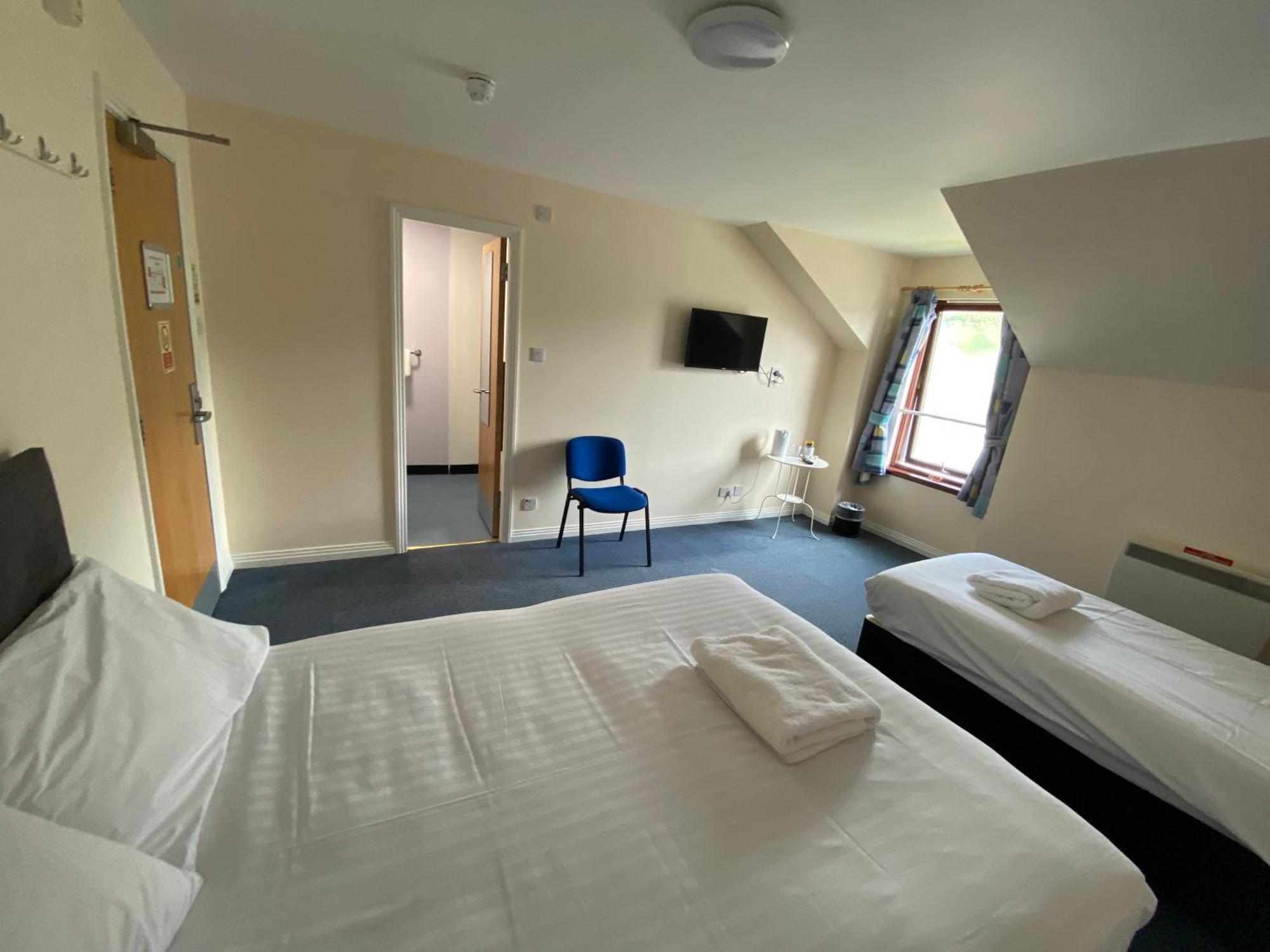 Hotel Waterfront - Only 3*