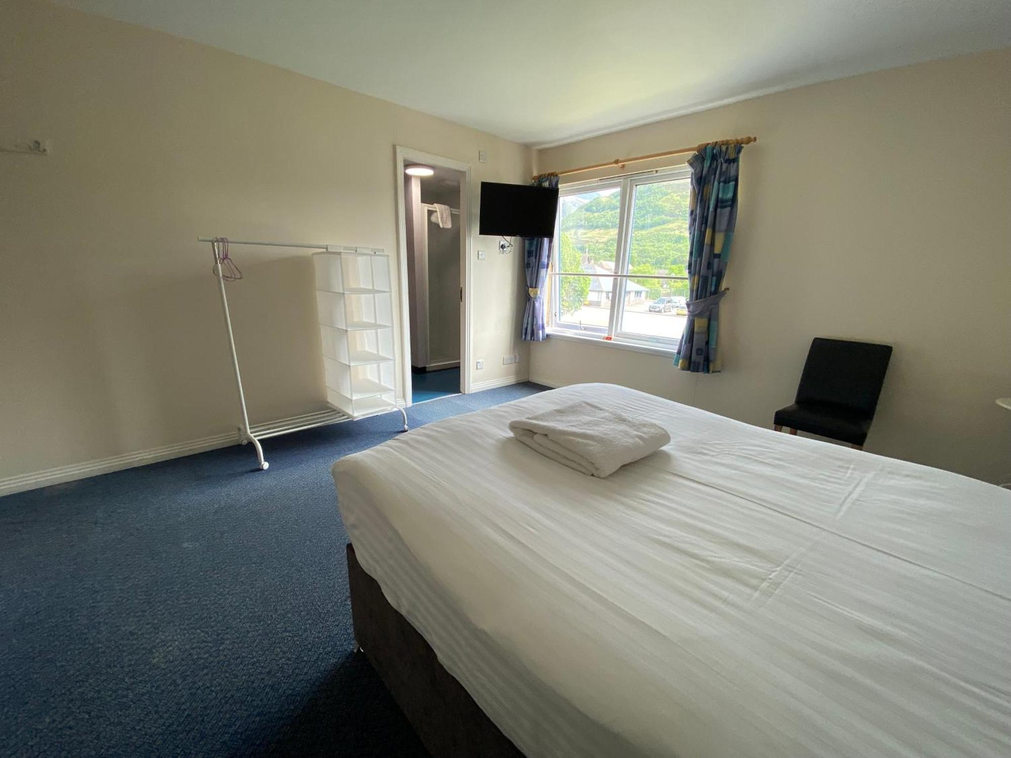 Waterfront - Only Hotel