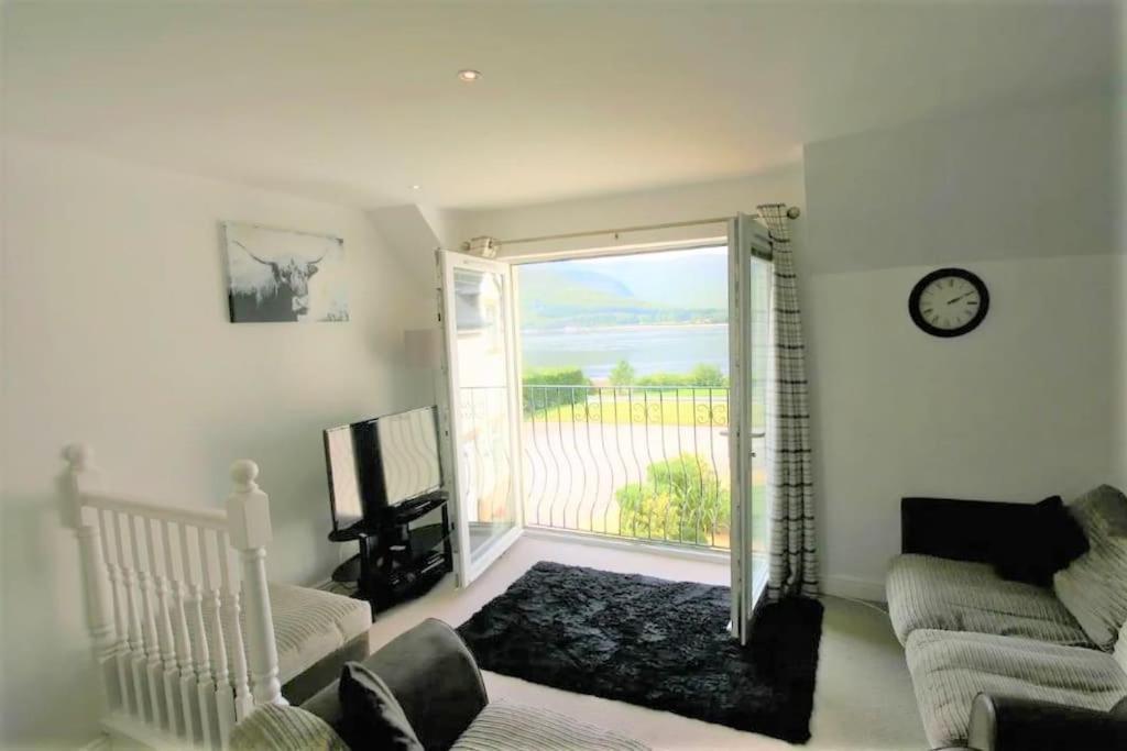 Beautiful Loch Side With Panoramic Views Apartment