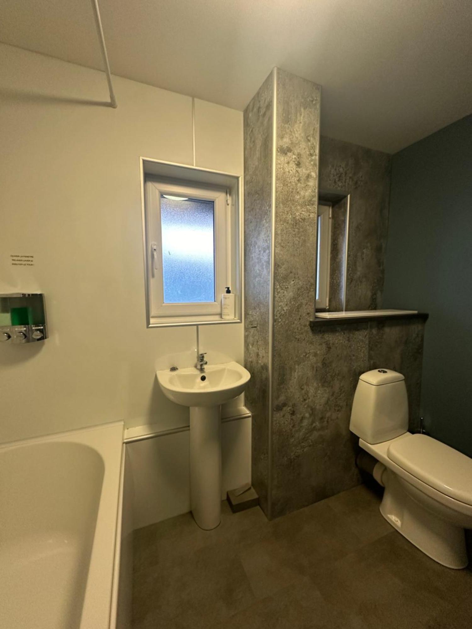 Ross Place Apartment *