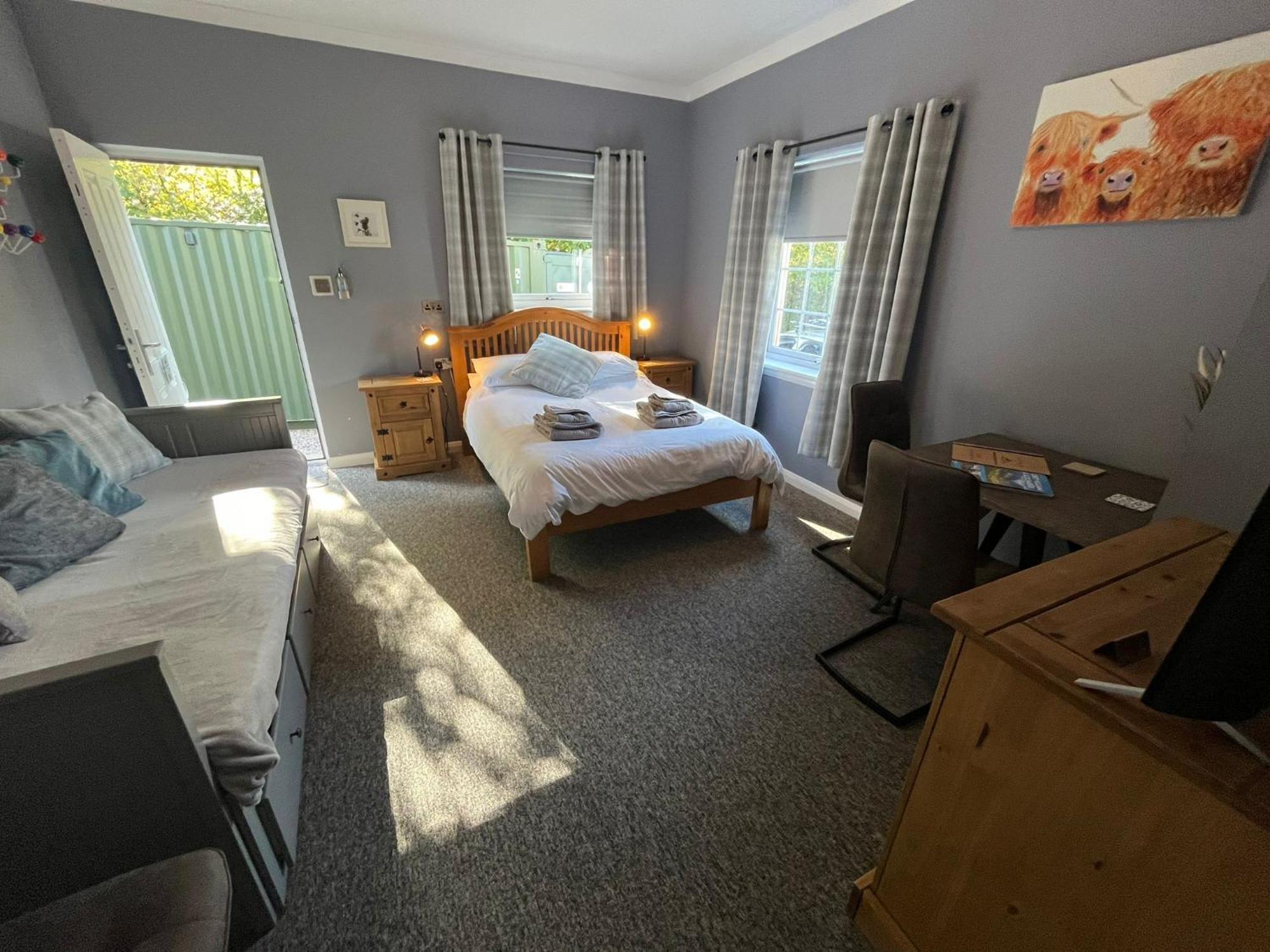 Glenlochy Apartment