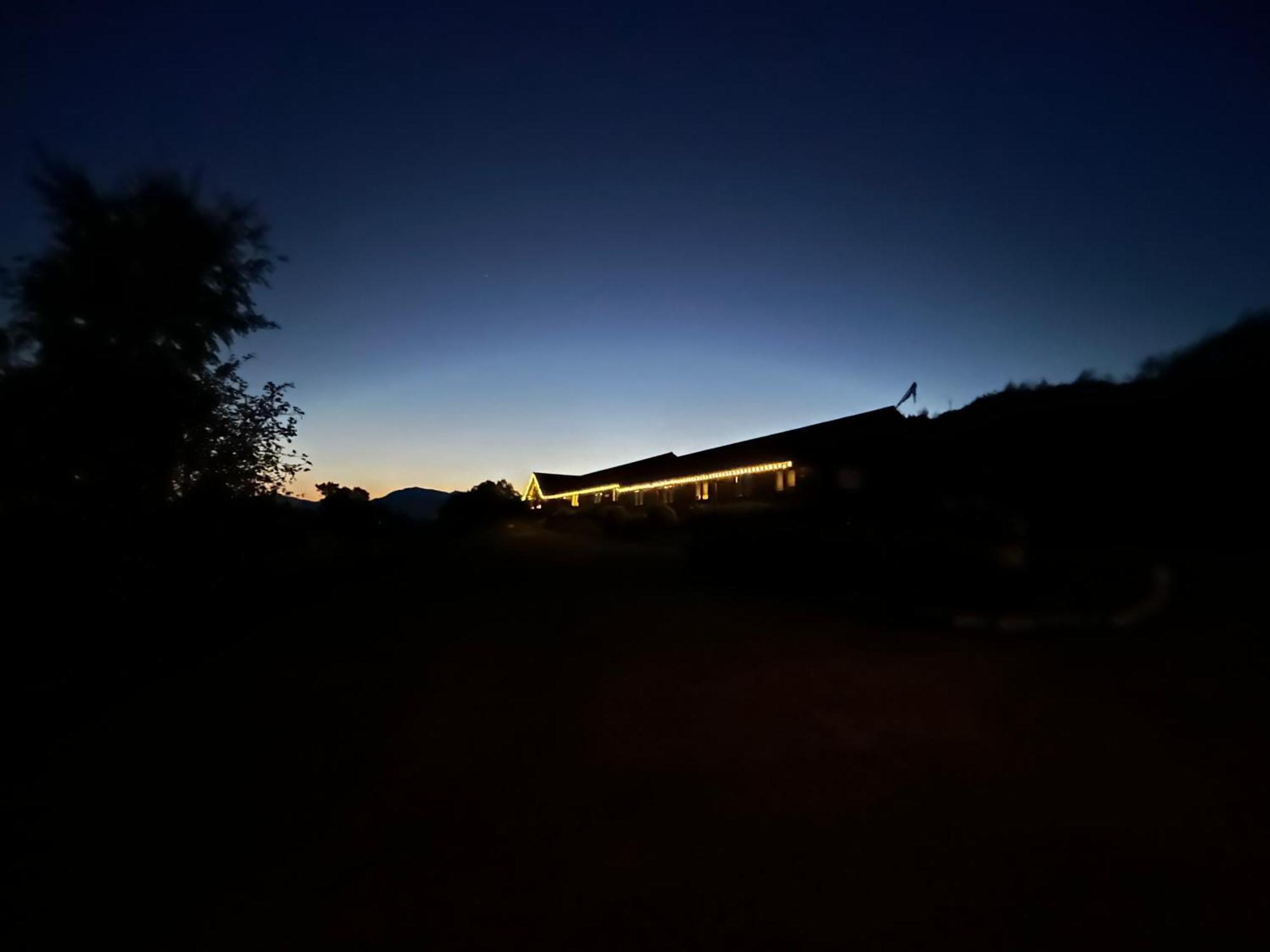 Hotel Roam West