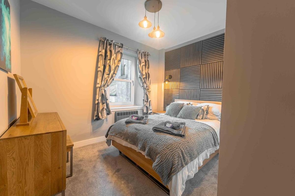 High Street Hideaway Apartment *
