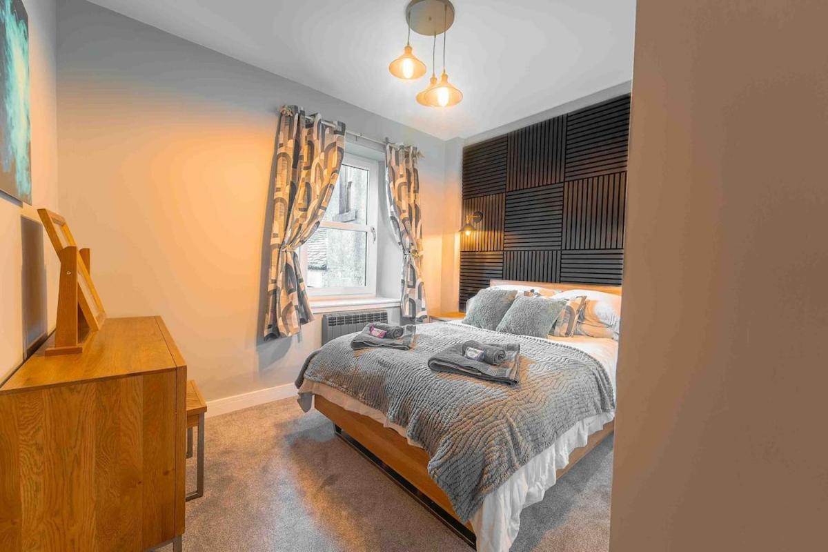 High Street Hideaway Apartment *