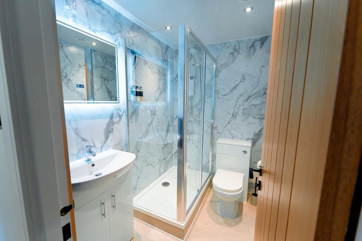 High Street Hideaway Apartment *