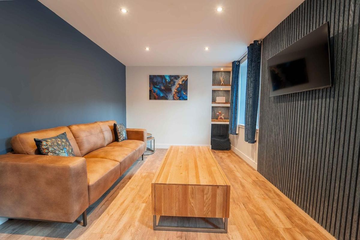 High Street Hideaway Apartment *