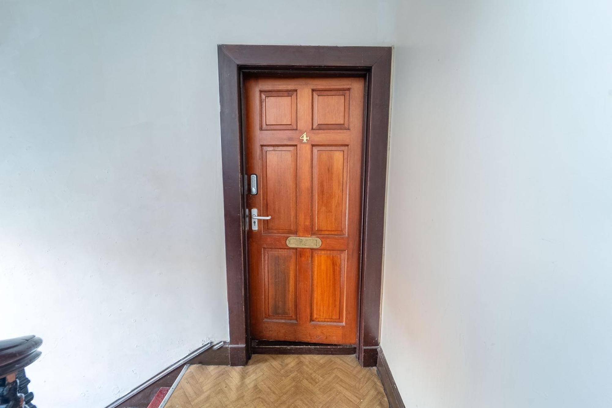 Prime Location In High Street