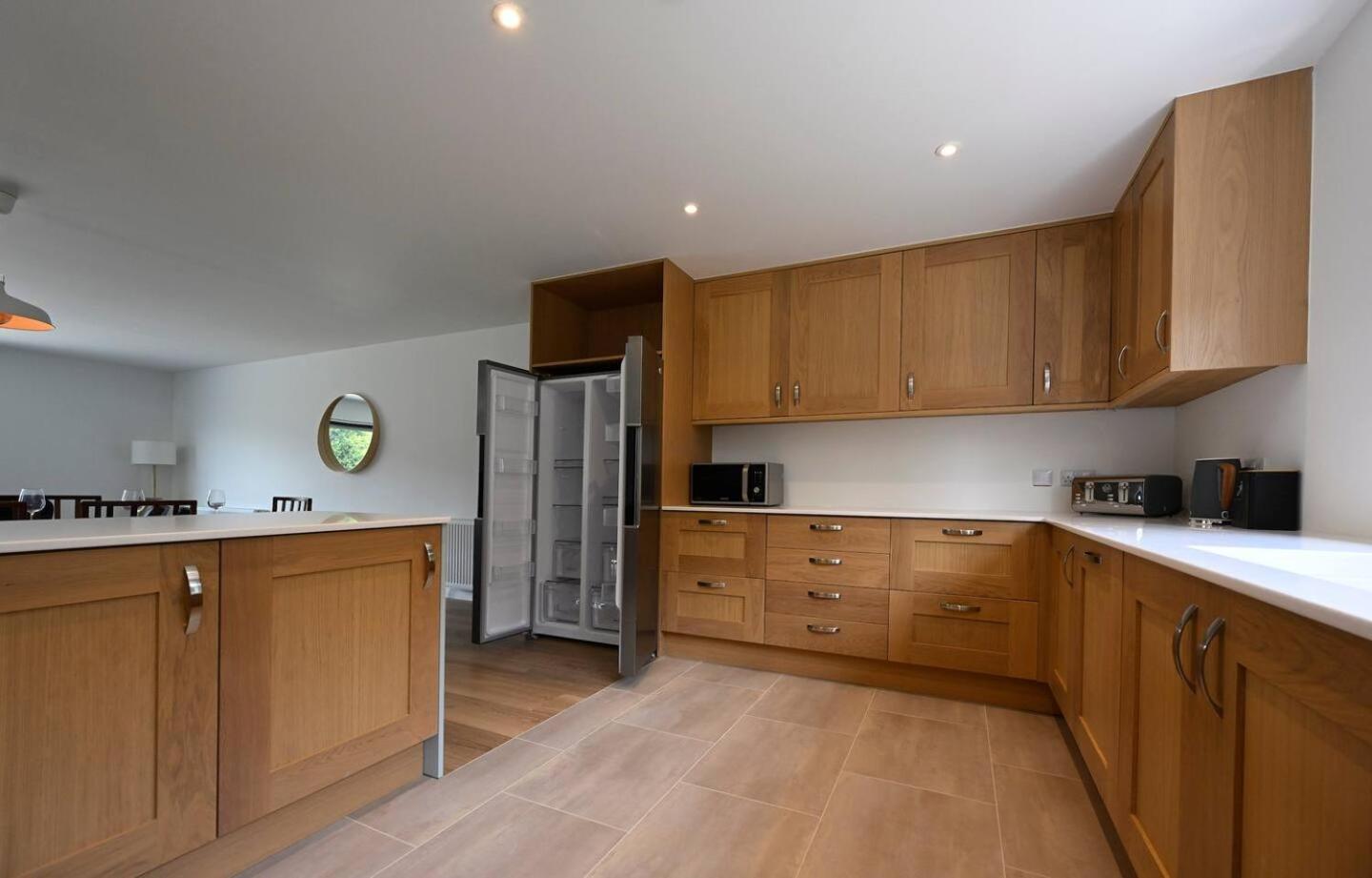 Heathercroft House-modern 3 Bed House With Stunning Views Apartment *