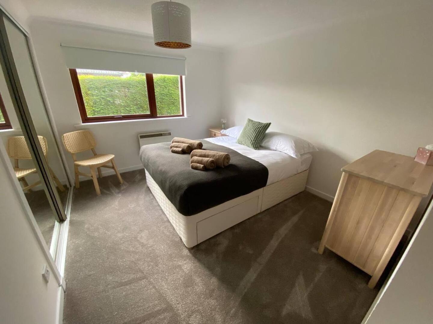 Heathercroft Apartment-quiet, 2 Bed