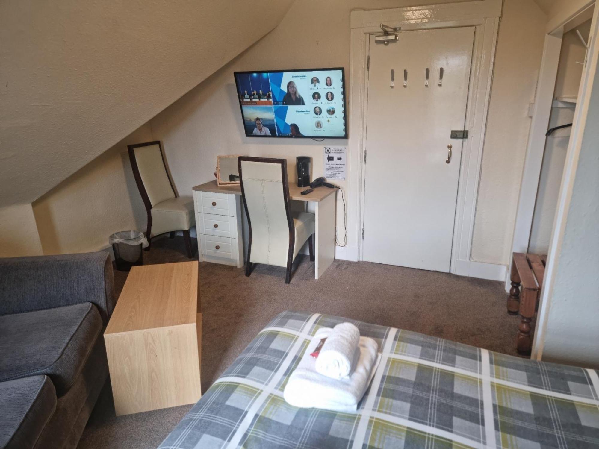 Roy Bridge Hotel 3*
