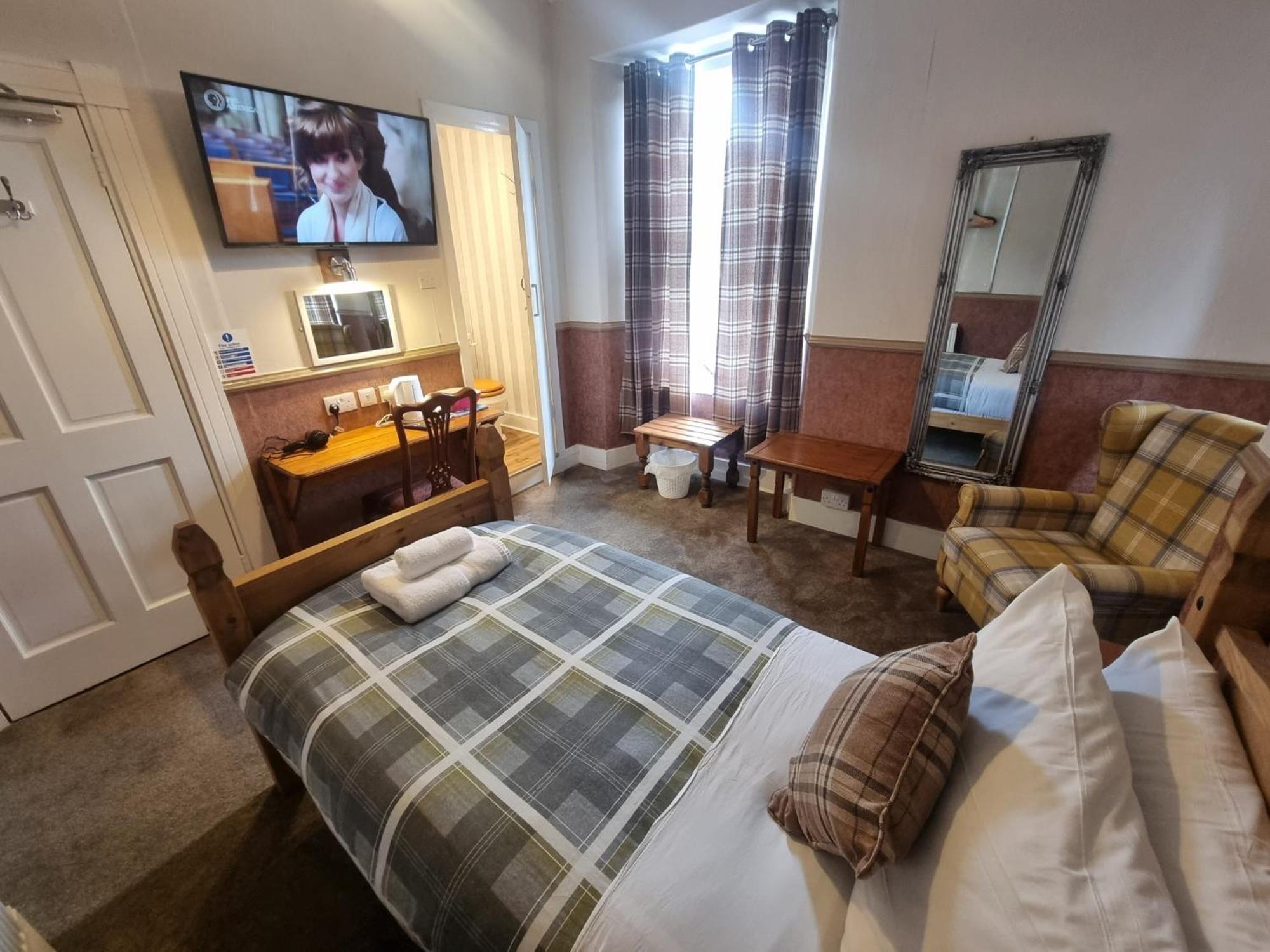 Roy Bridge Hotel 3*