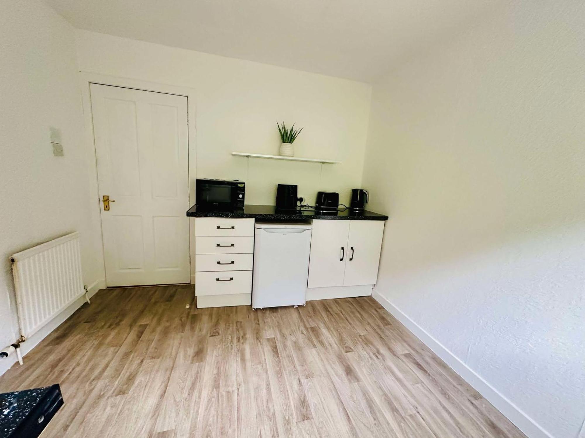 Alt-An Lodge Retreat & Lodge En-Suite Room Apartment