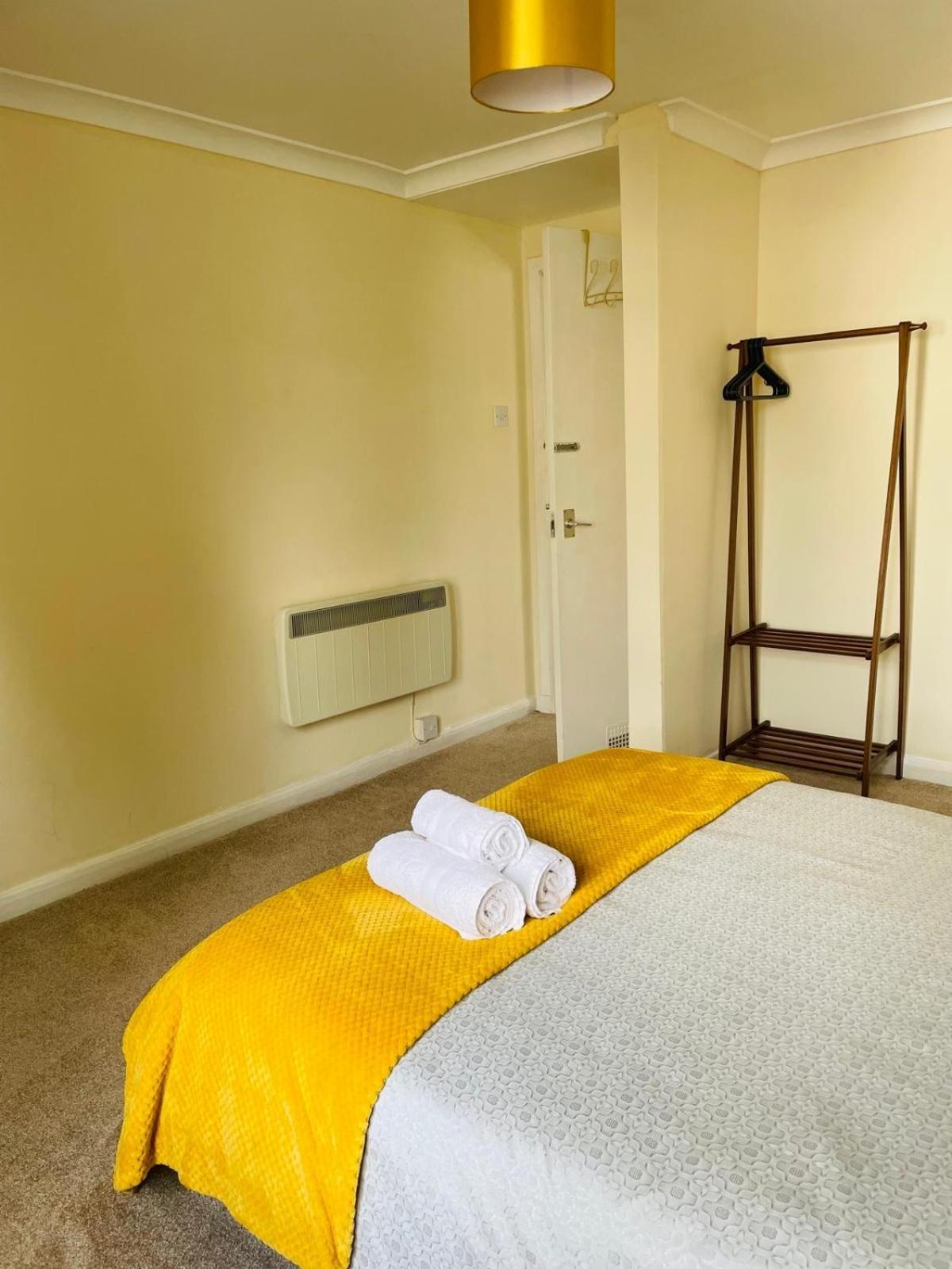Wallace House Apartment