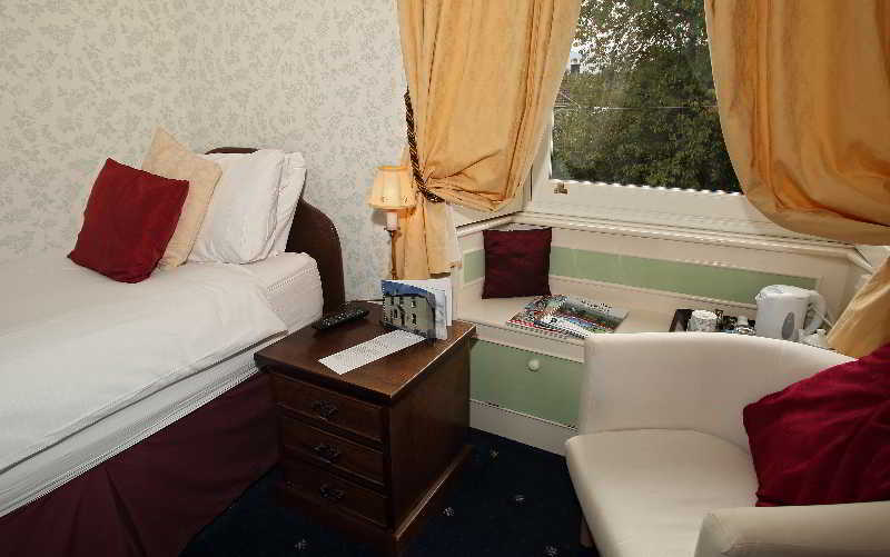 Mansefield 4*