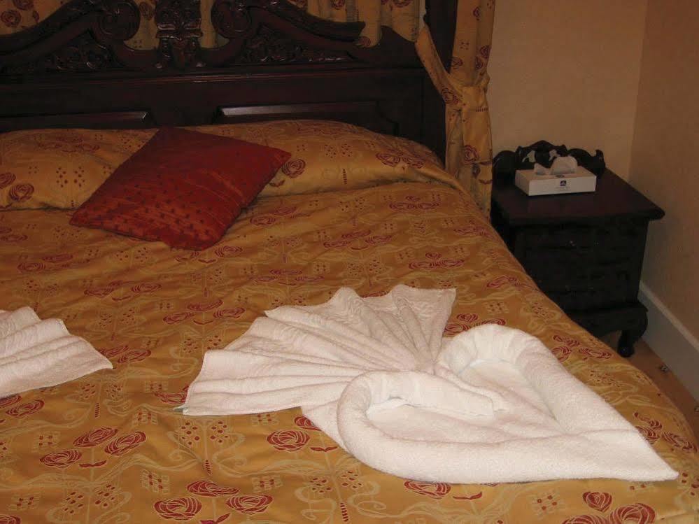 The Imperial 3*