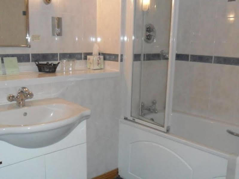 Moorings Hotel 4*