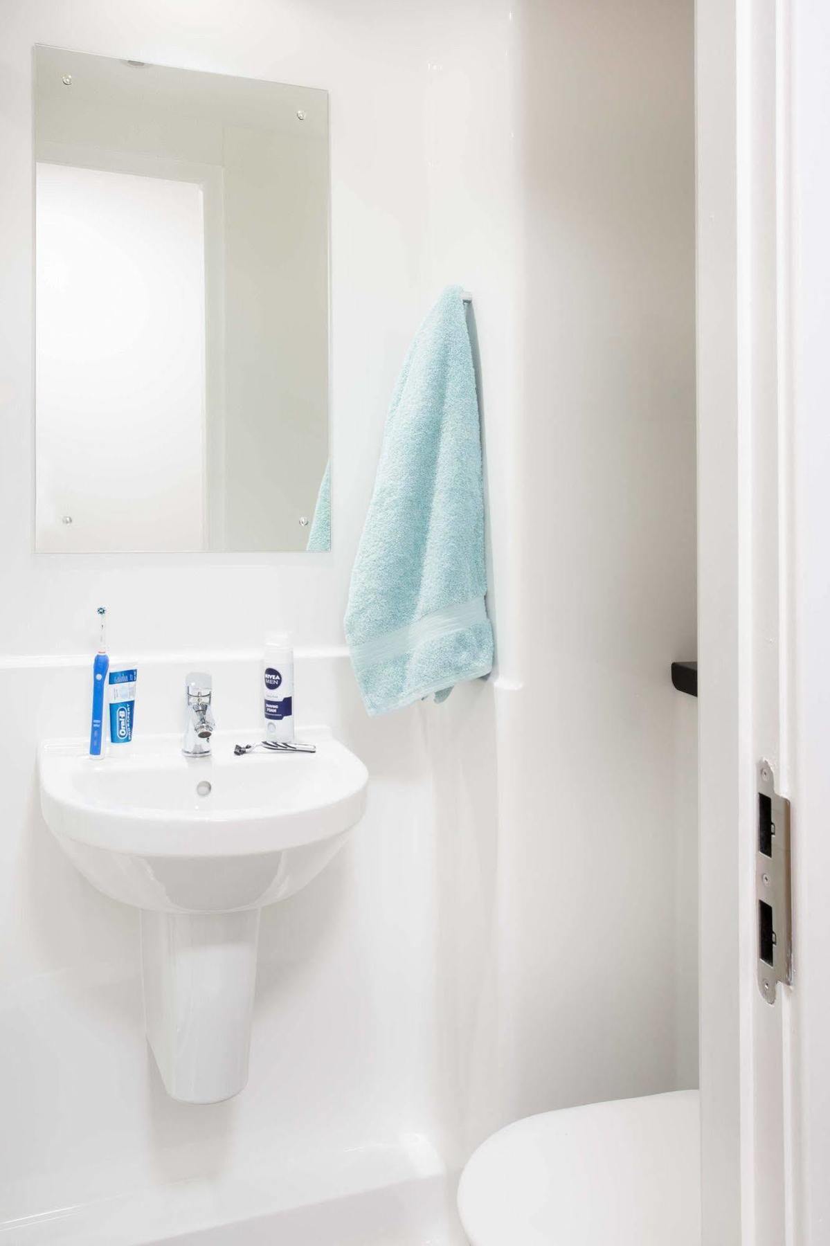 Hotel Uhi William - Campus 3*