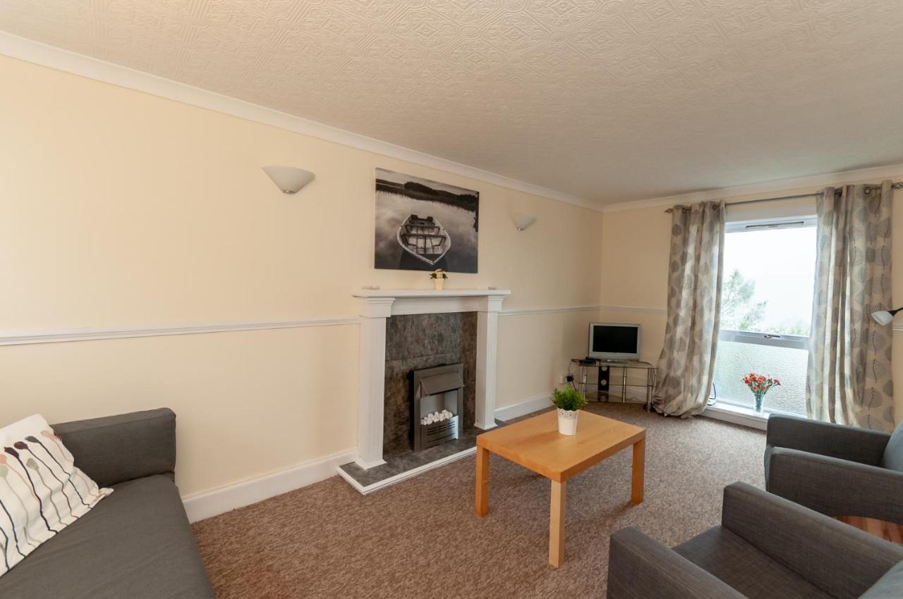 Loch View Apartment *