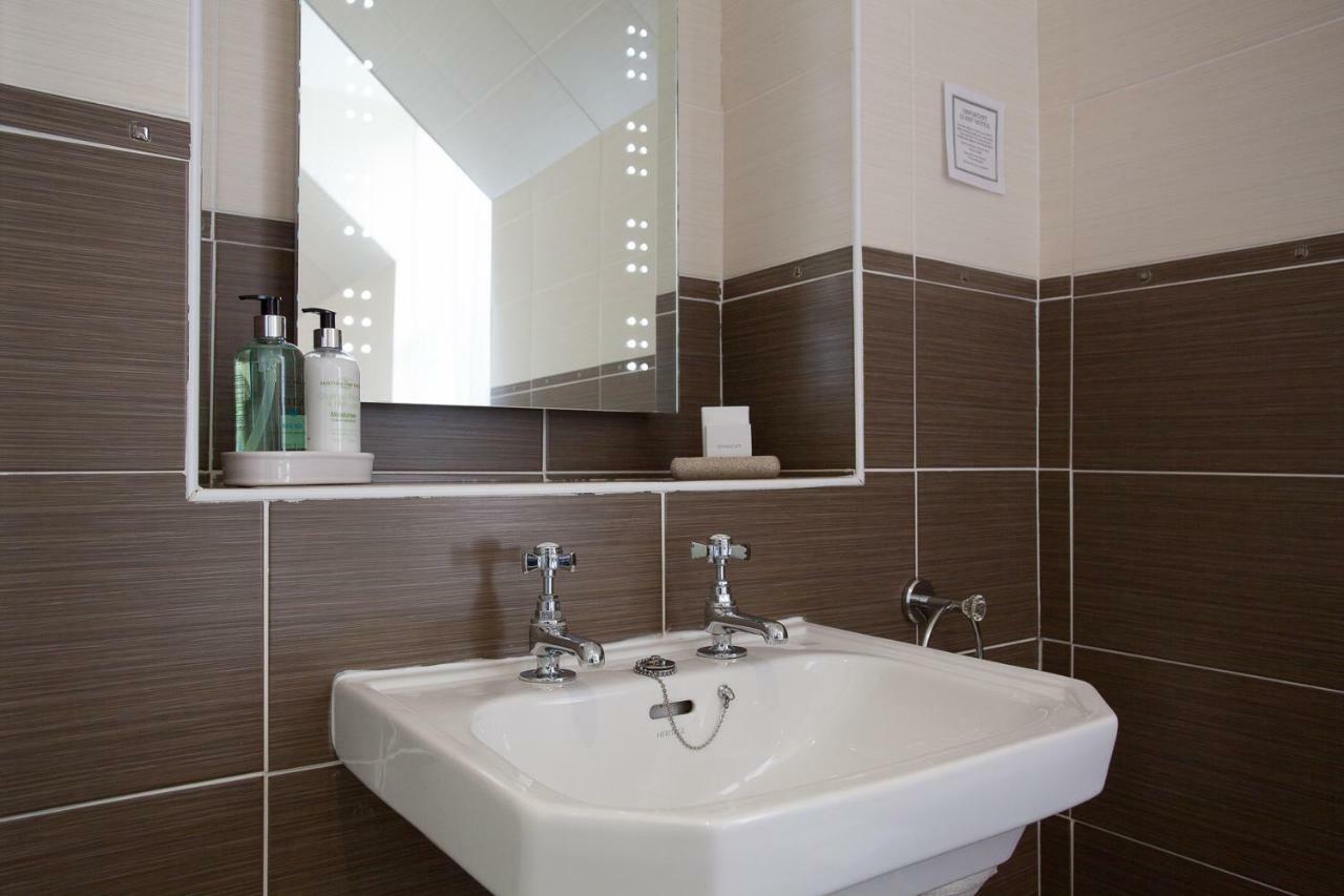 Bed & Breakfast Glentower Lower Observatory 4*