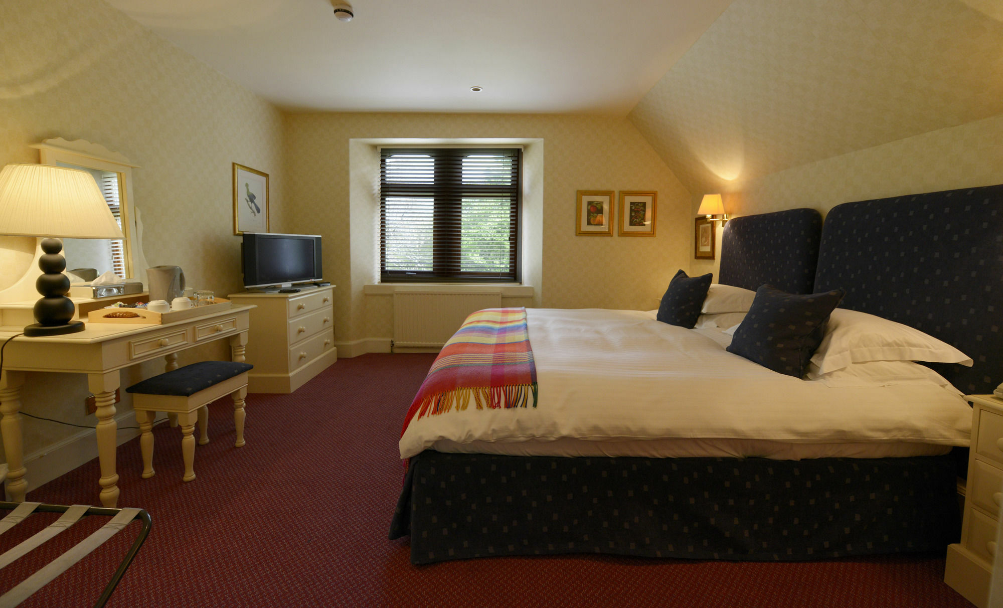 Factors & Fort William