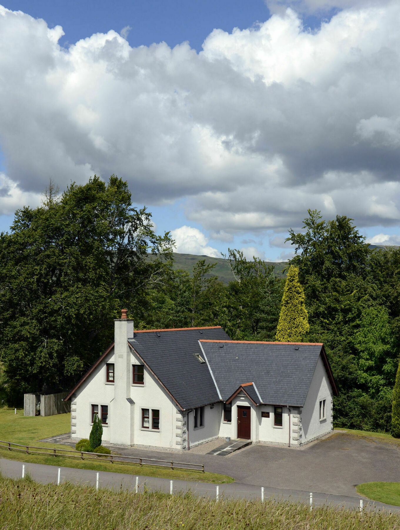Hotel Factors & Fort William