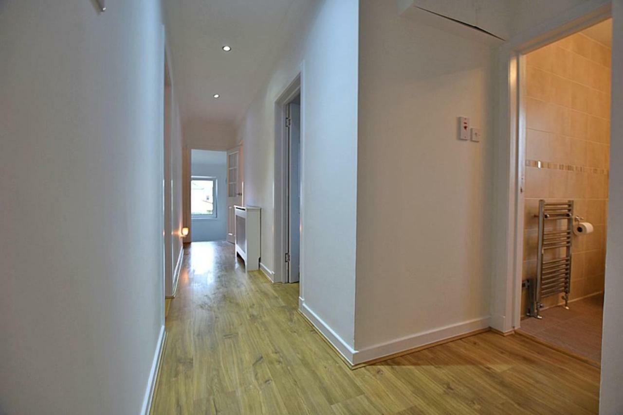 12 Lochiel Road Apartment *