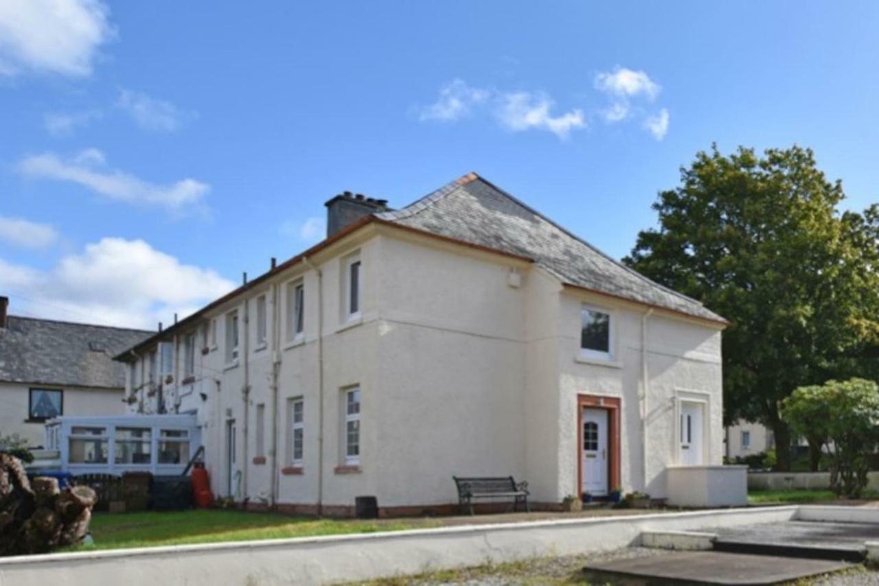 12 Lochiel Road