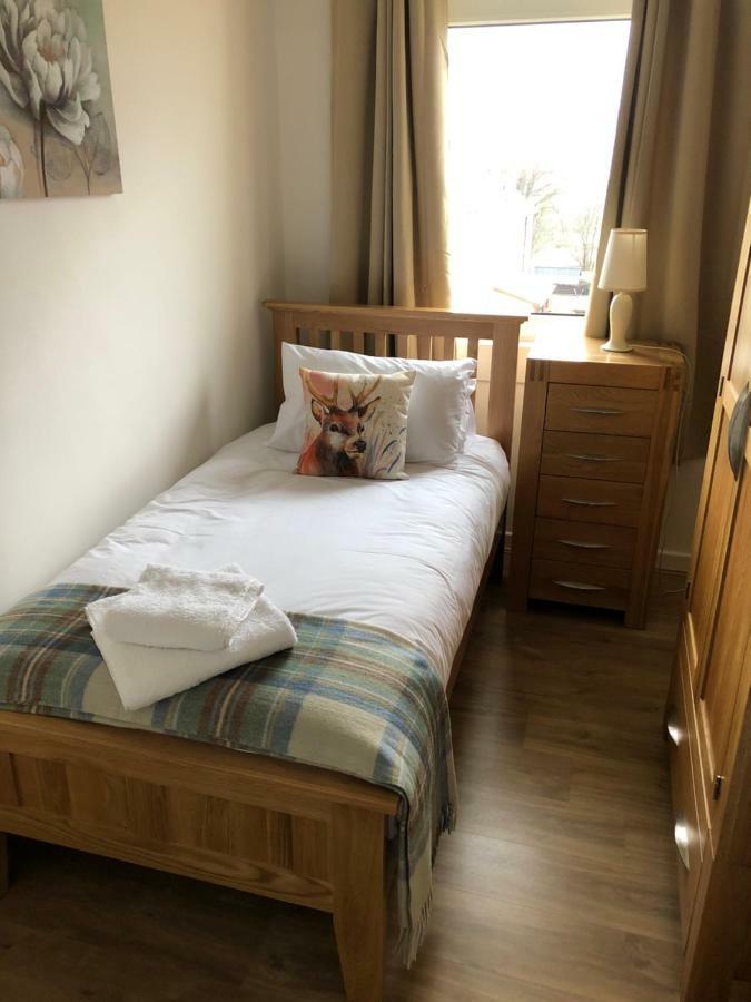 Apartment 12 Lochiel Road