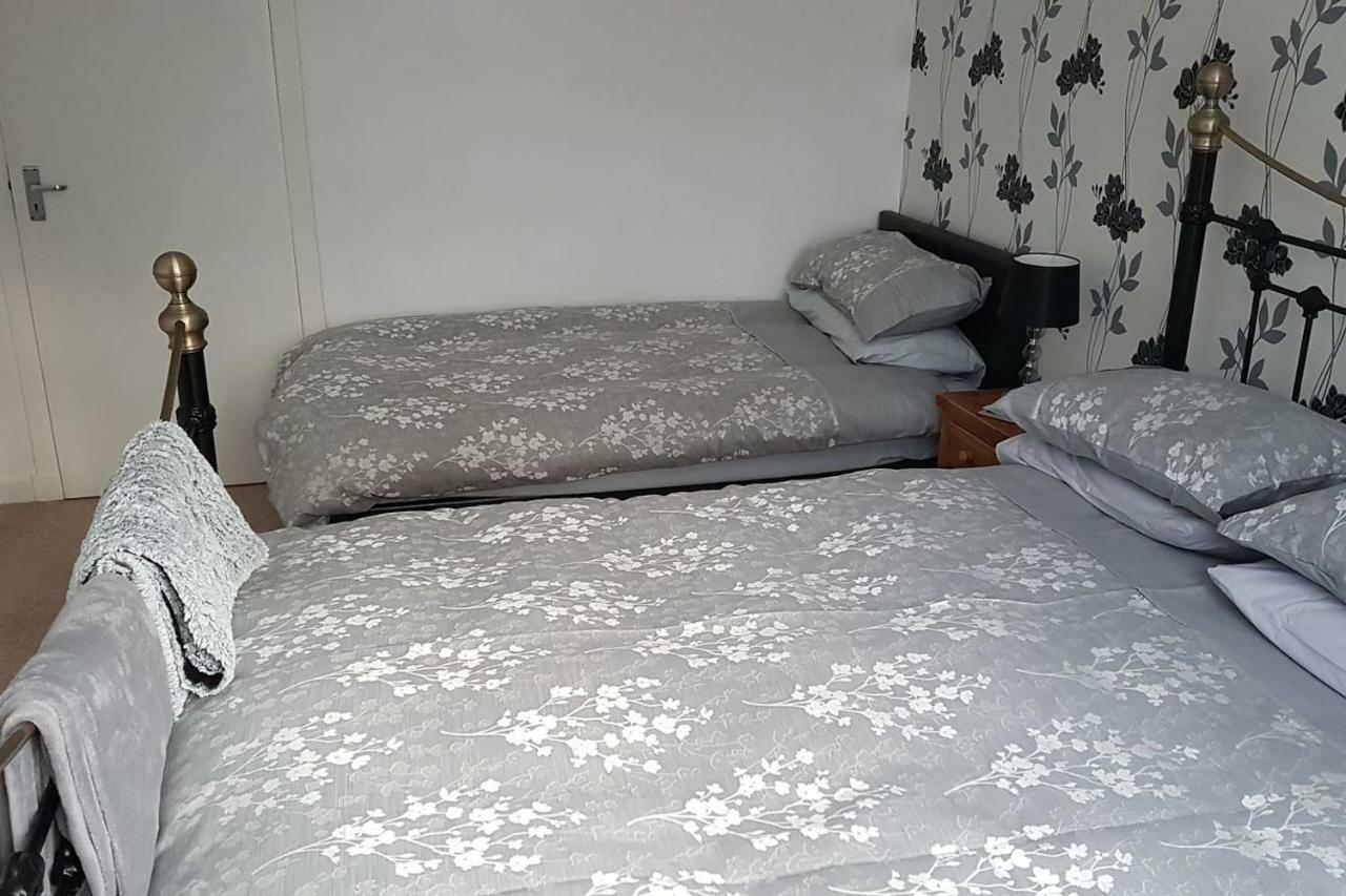 Farrow Apartment *