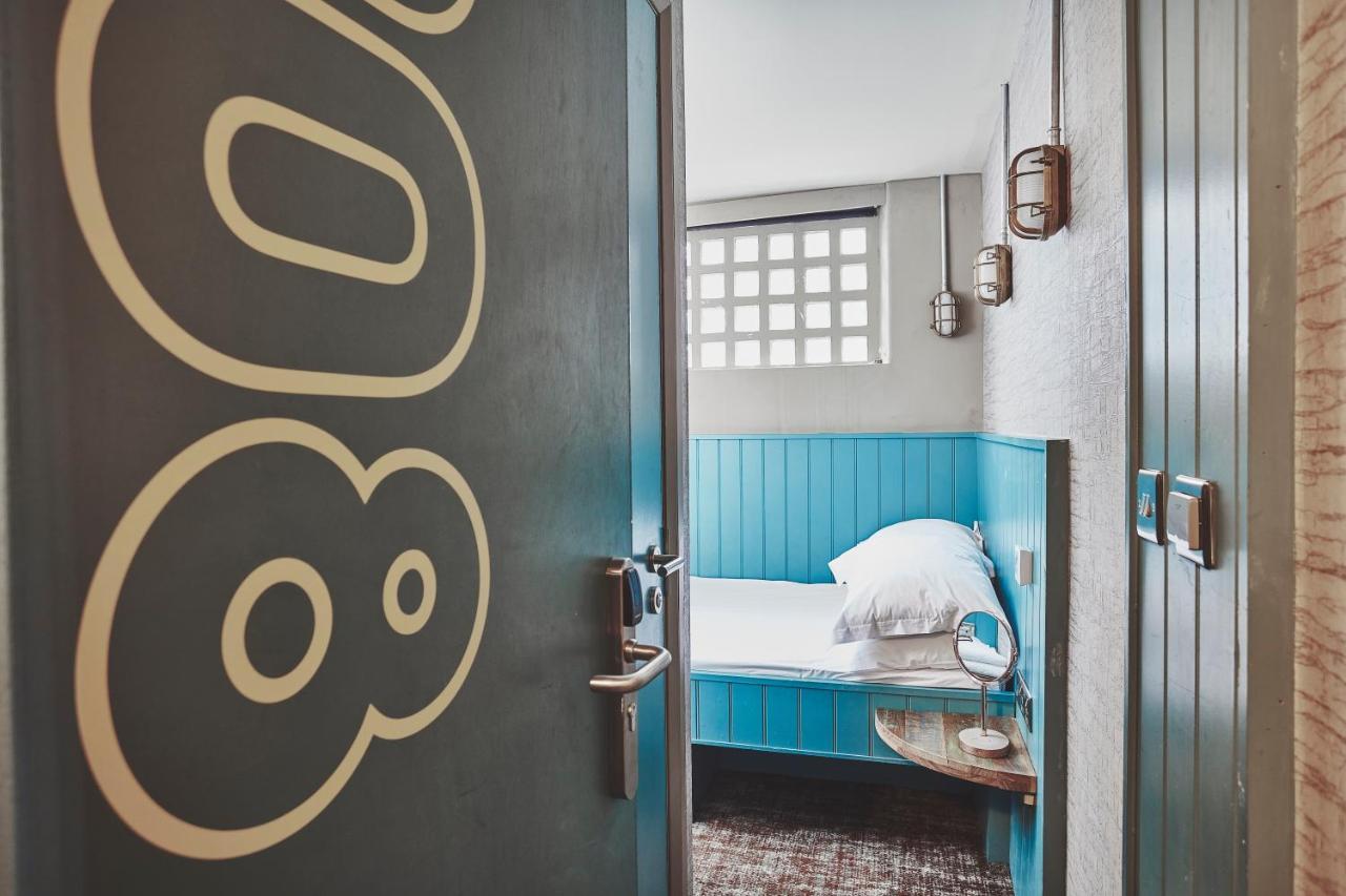 Hotel Garrison Cells Fort William