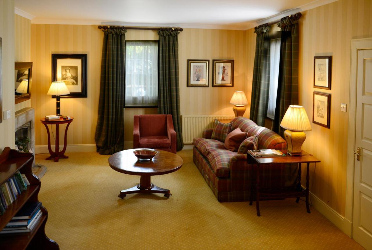 Country house Inverlochy Castle Fort William